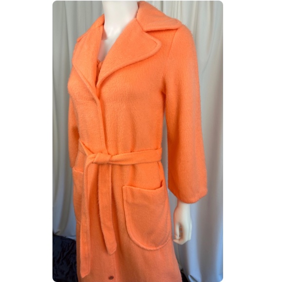 Vintage 60’s 70’s ‘Sears’ Long Fuzzy House Coat in Day Glow Orange Pink • XS/S - Picture 6 of 10
